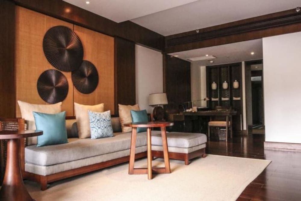 Фото Luhuitou Sanya Resort