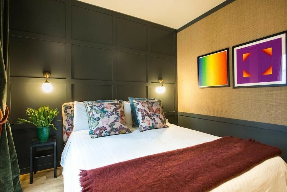 Фото Living Suites