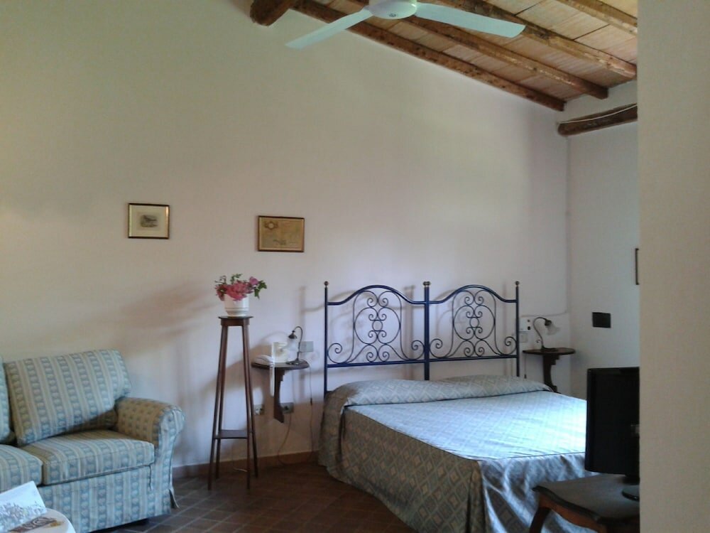 Фото Montebelli Agriturismo & Country Hotel