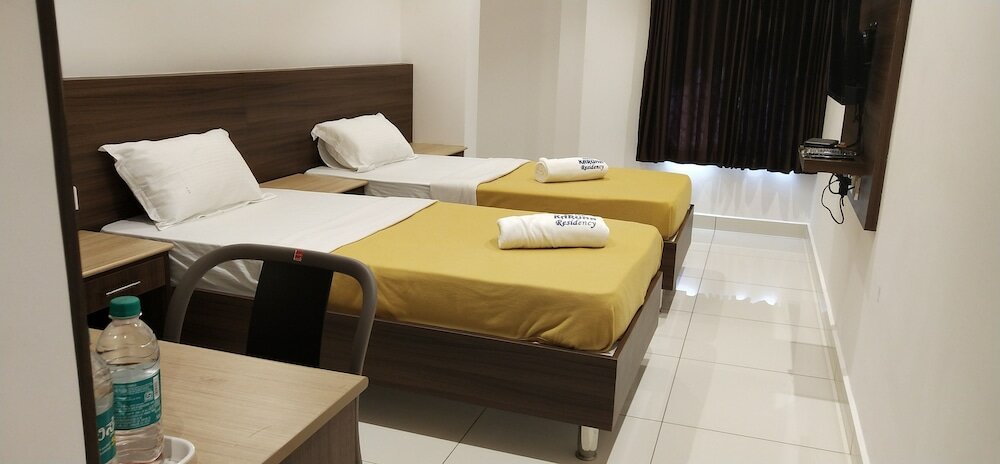 Фото Hotel Karuna Residency