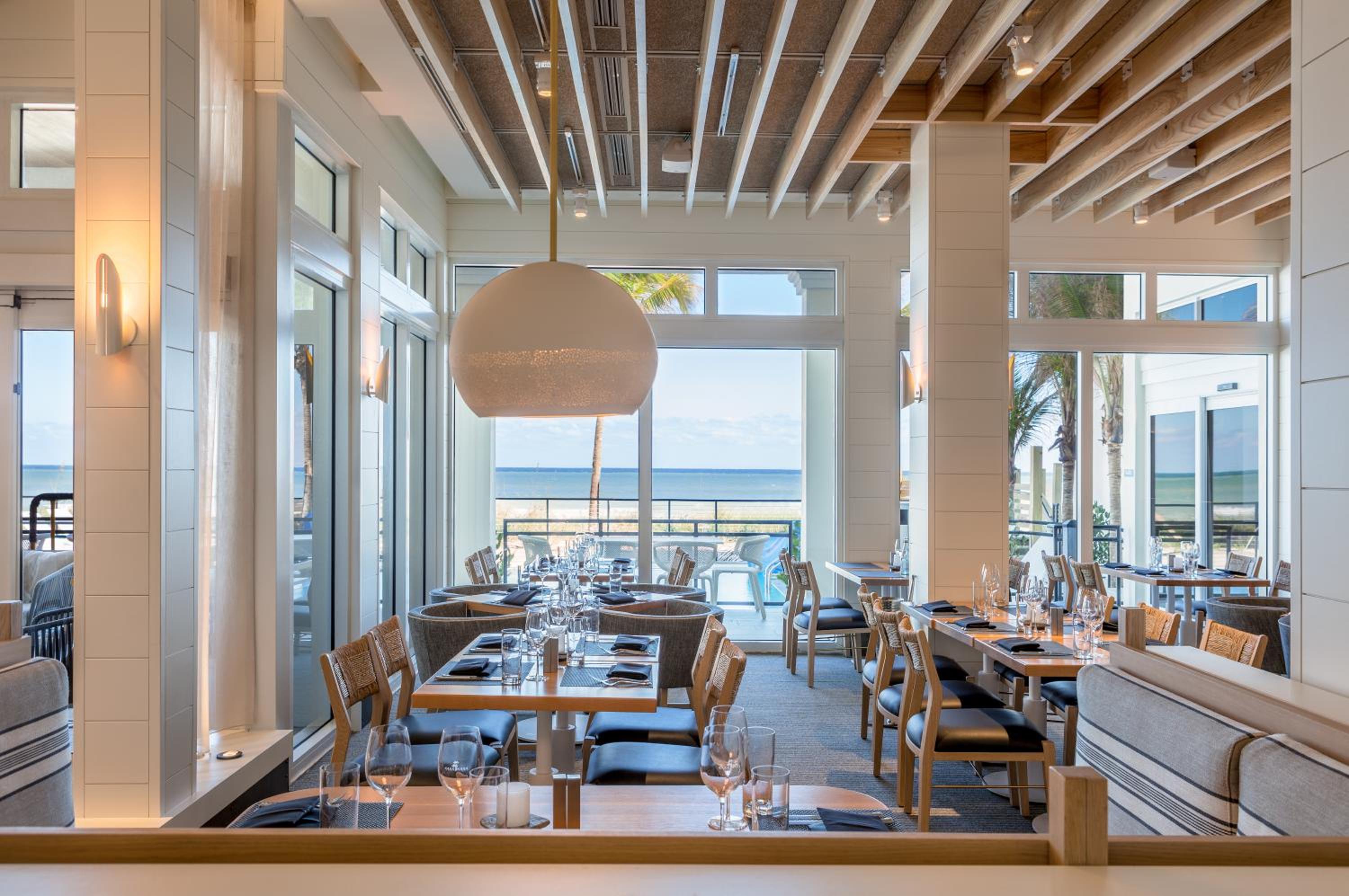 Фото Hutchinson Shores Resort & SPA