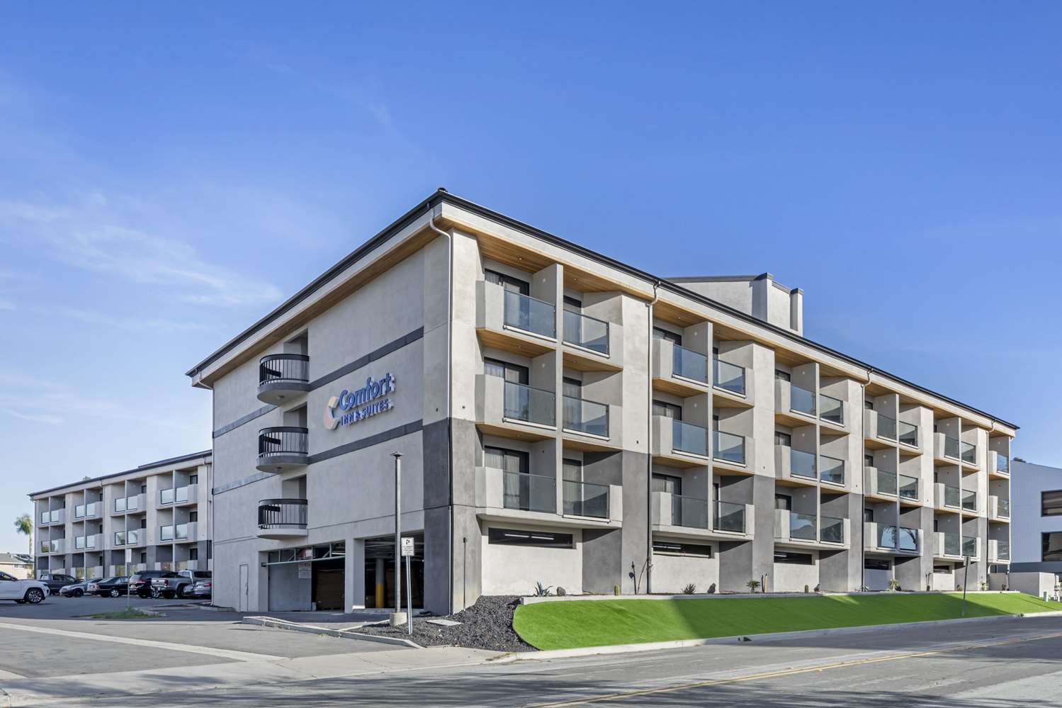 Фото Quality Inn & Suites Irvine Spectrum