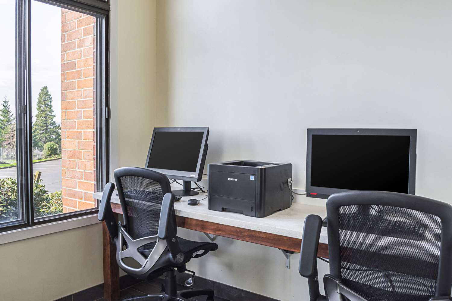 Фото Quality Inn & Suites Clackamas Portland