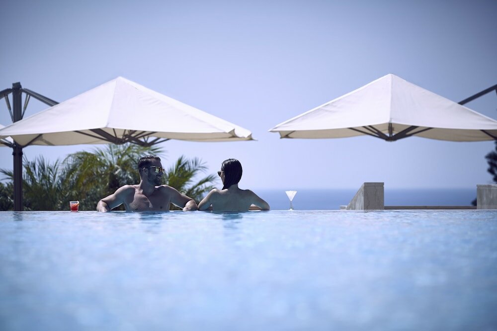 Фото Four Seasons Hotel