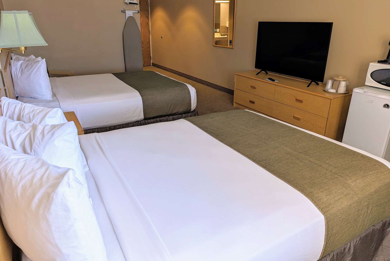 Фото Travelodge Inn & Suites by Wyndham Deadwood