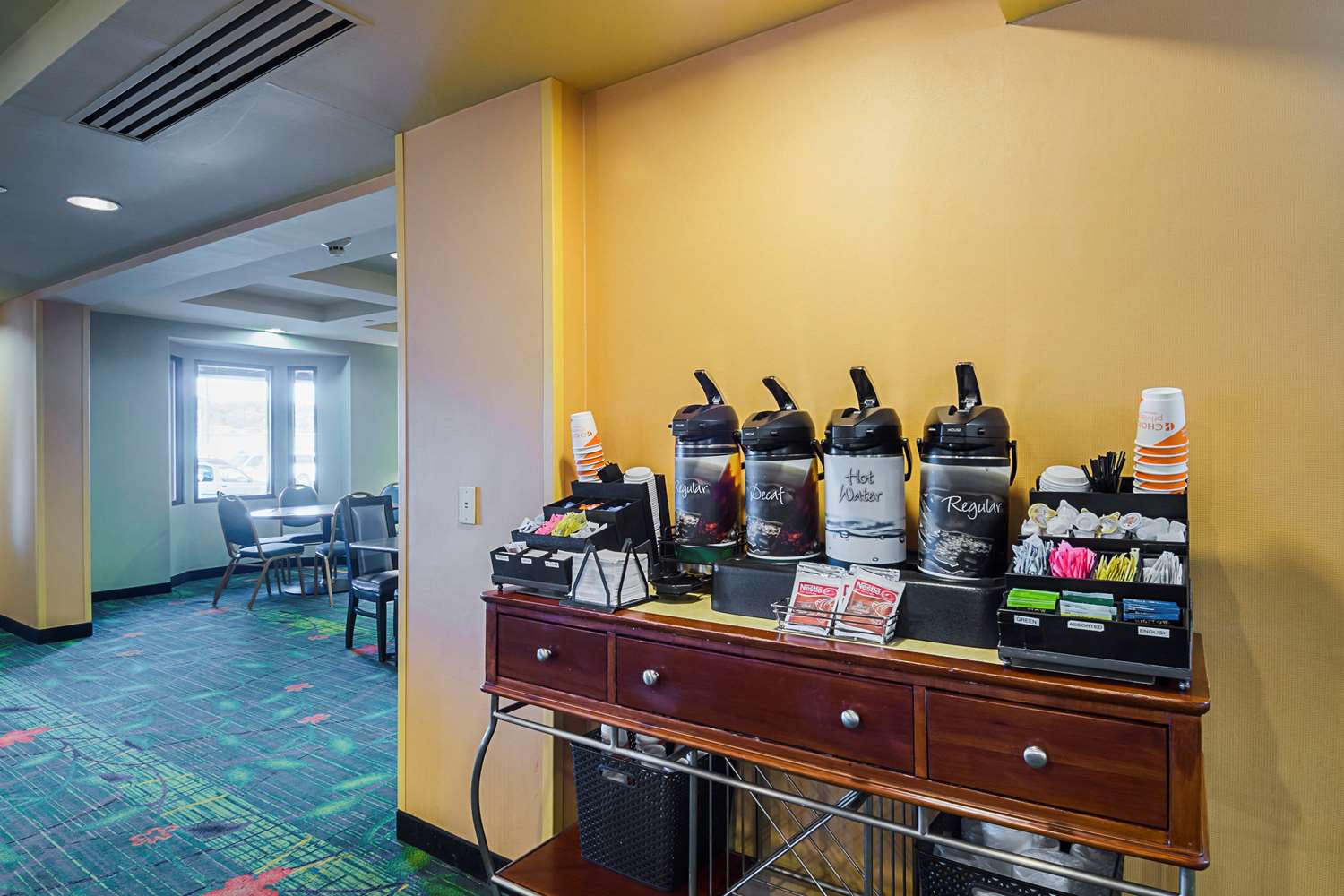 Фото Quality Inn Boston - Revere