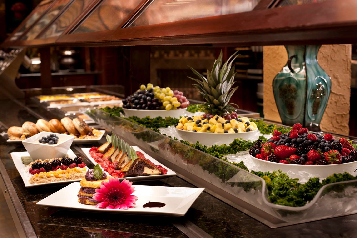 Фото Embassy Suites Lubbock