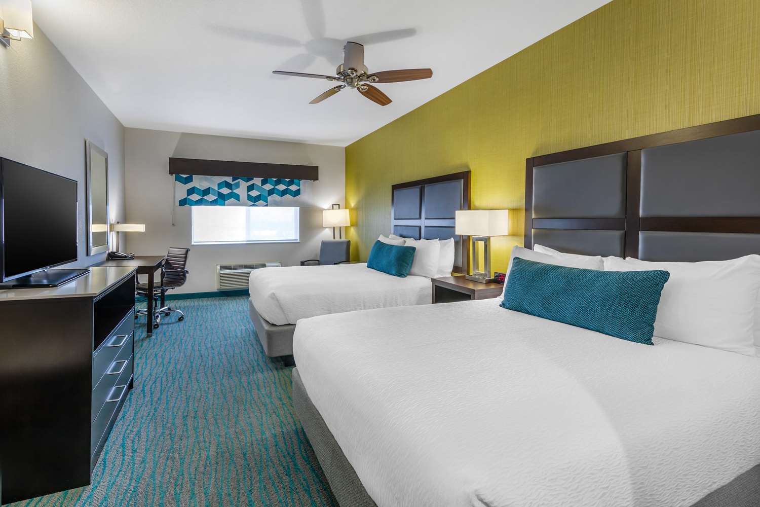 Фото Best Western Plus Taft Inn