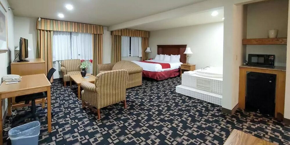 Фото Comfort Inn & Suites