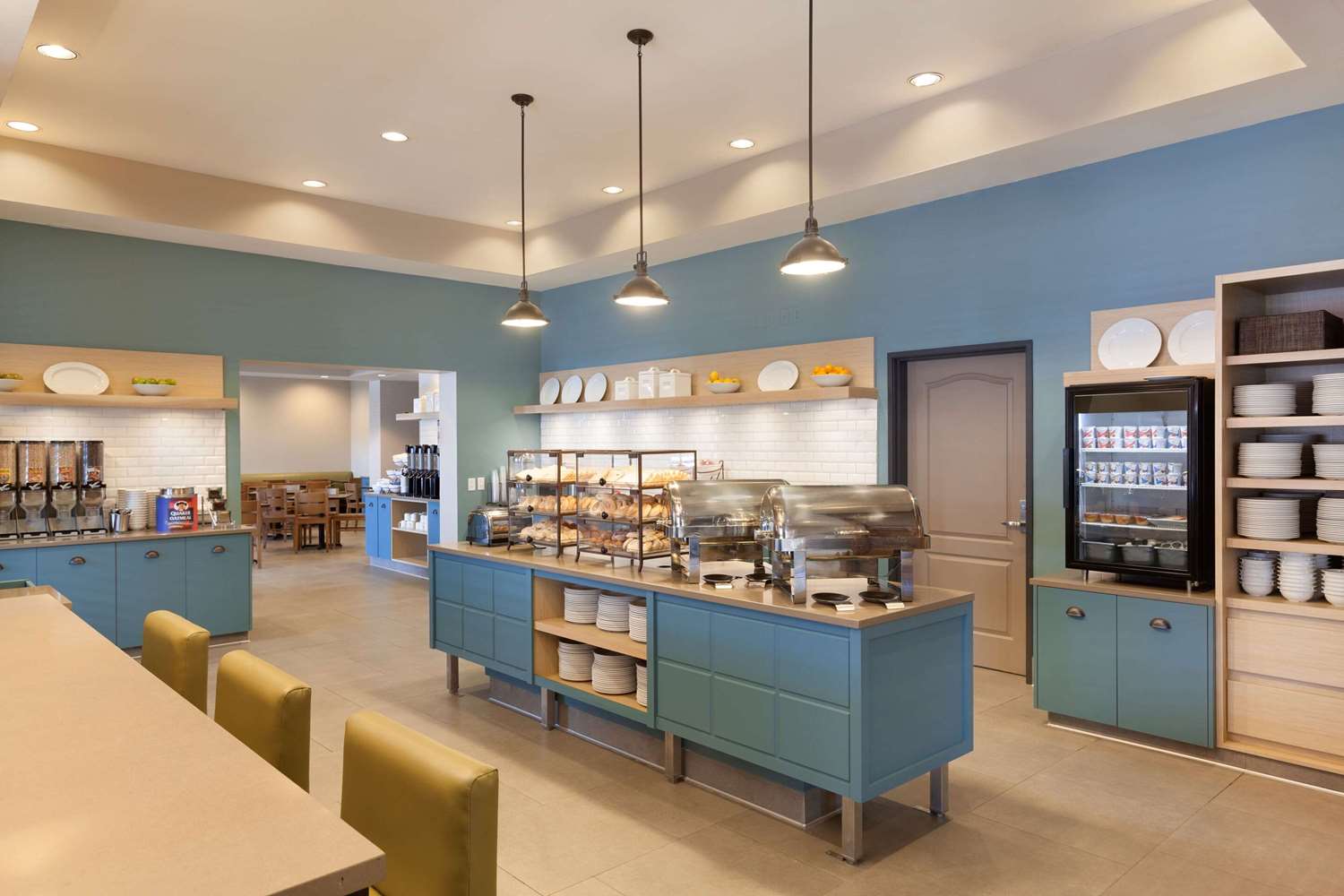 Фото Country Inn & Suites by Radisson, Bloomington at Mall of America, Mn