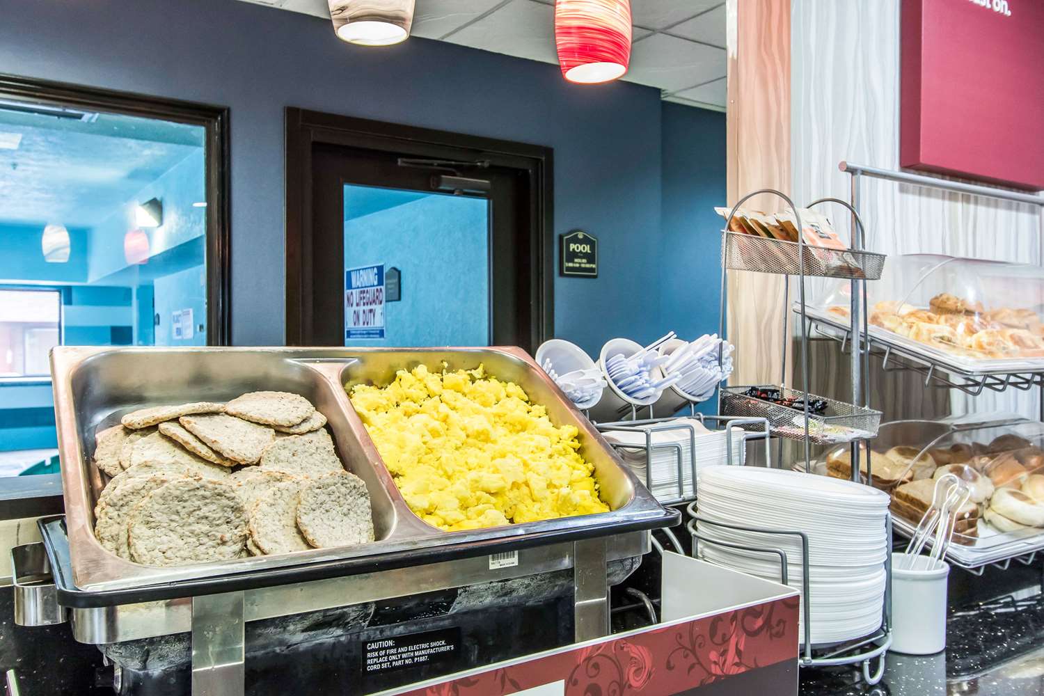 Фото Comfort Suites Fairgrounds West