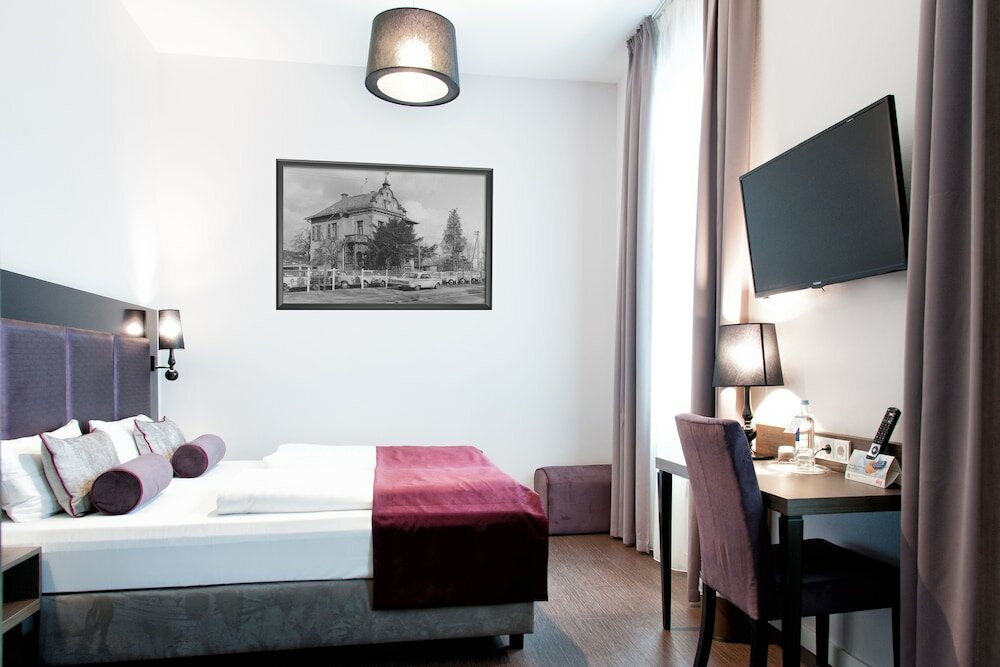 Фото отеля 2