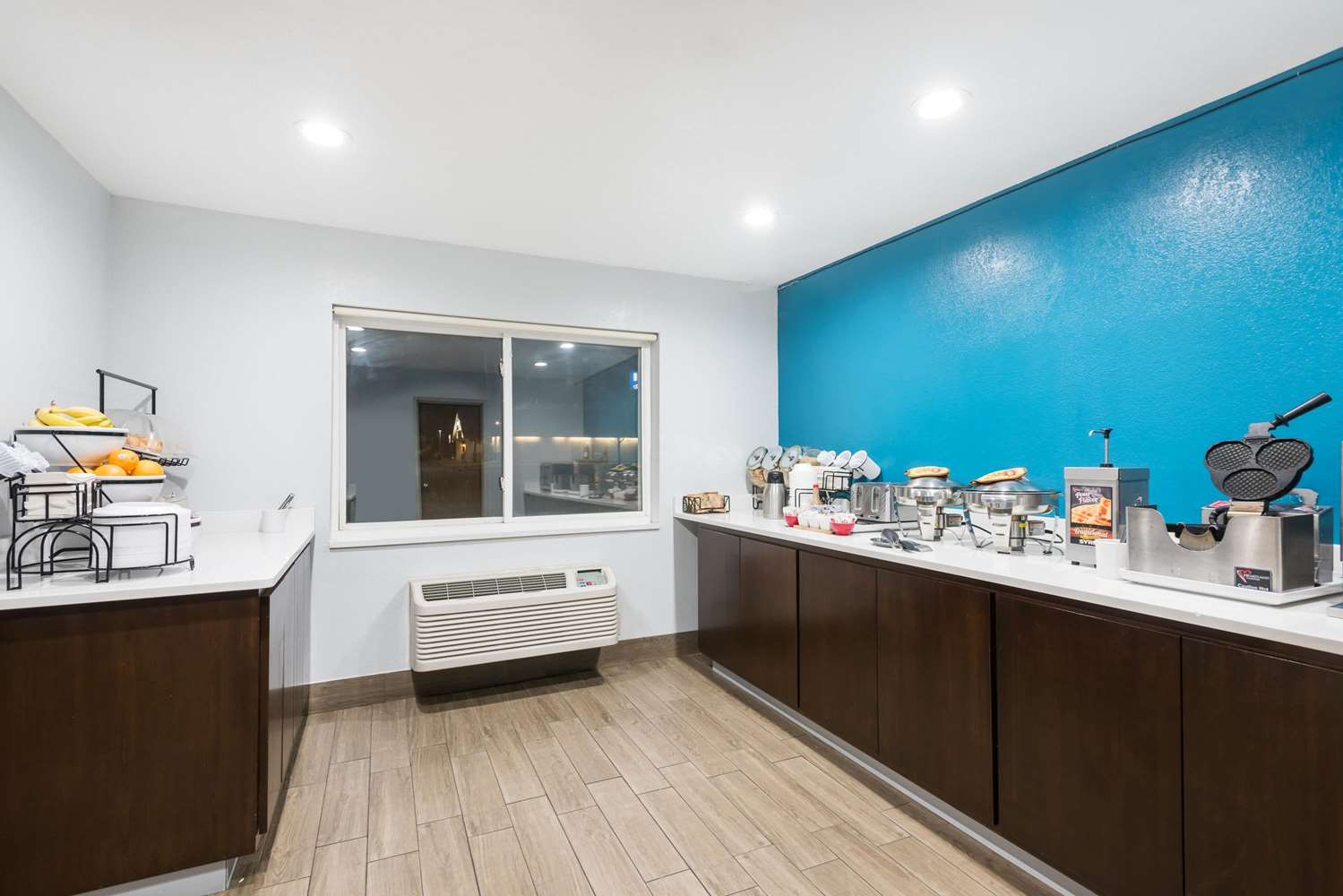 Фото Ramada by Wyndham Coeur d'Alene