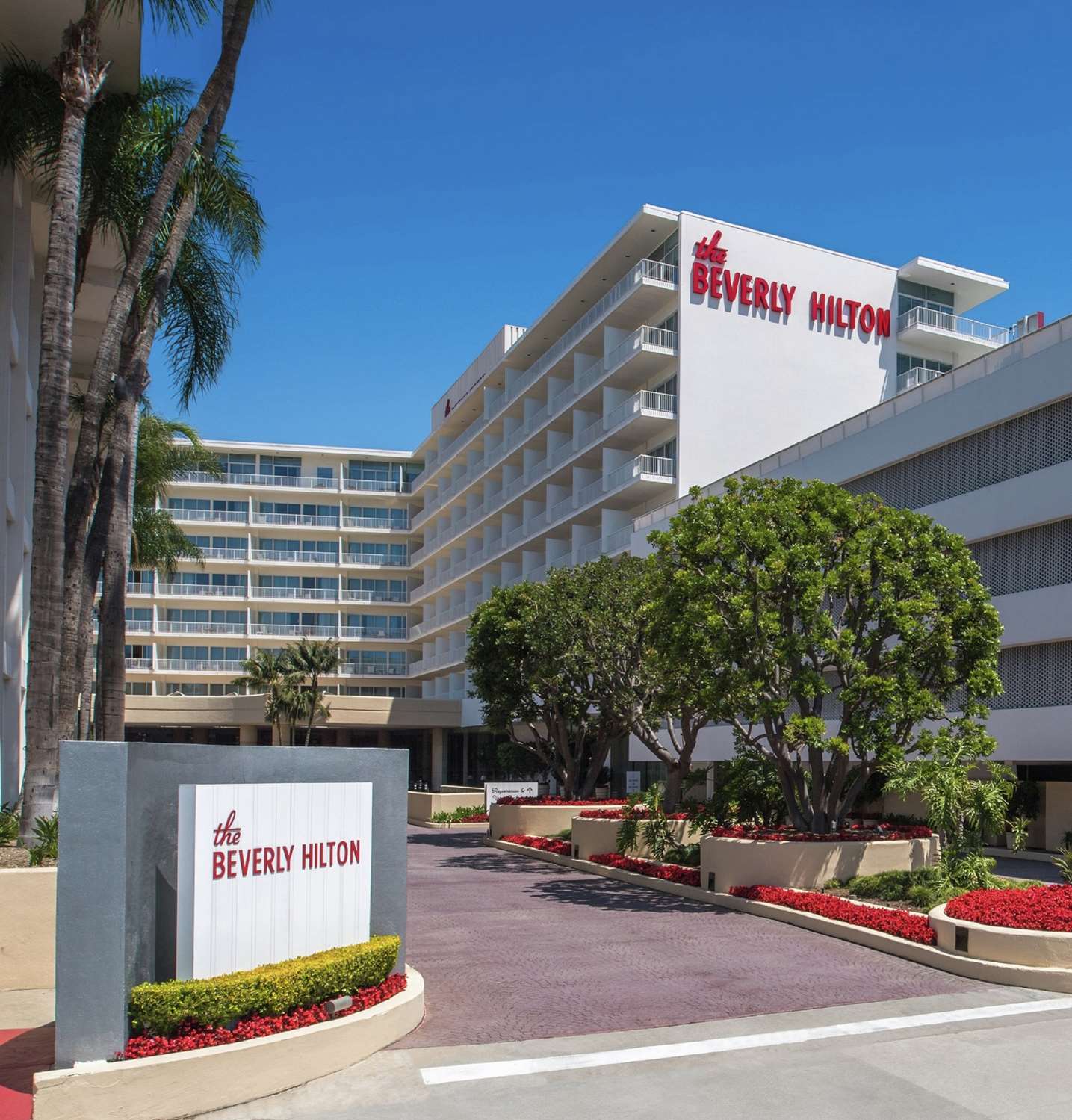 Фото The Beverly Hilton