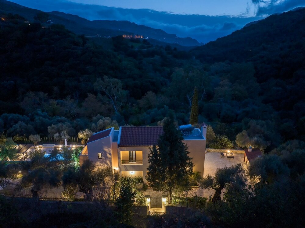 Фото Serenity River Villa