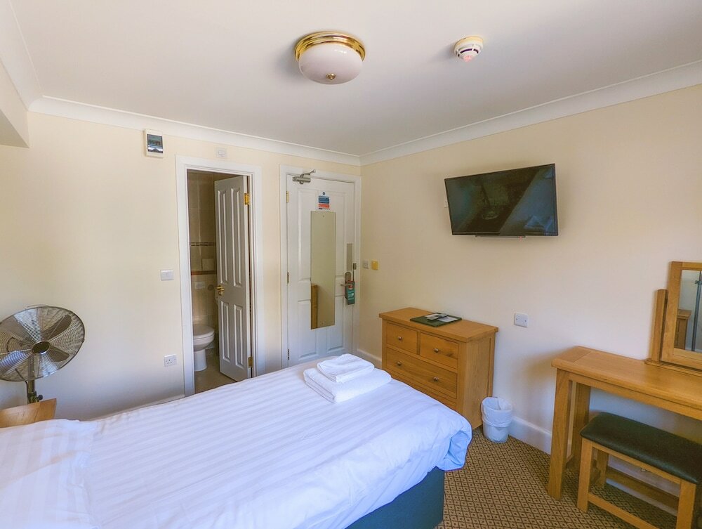 Фото The Grove Hotel