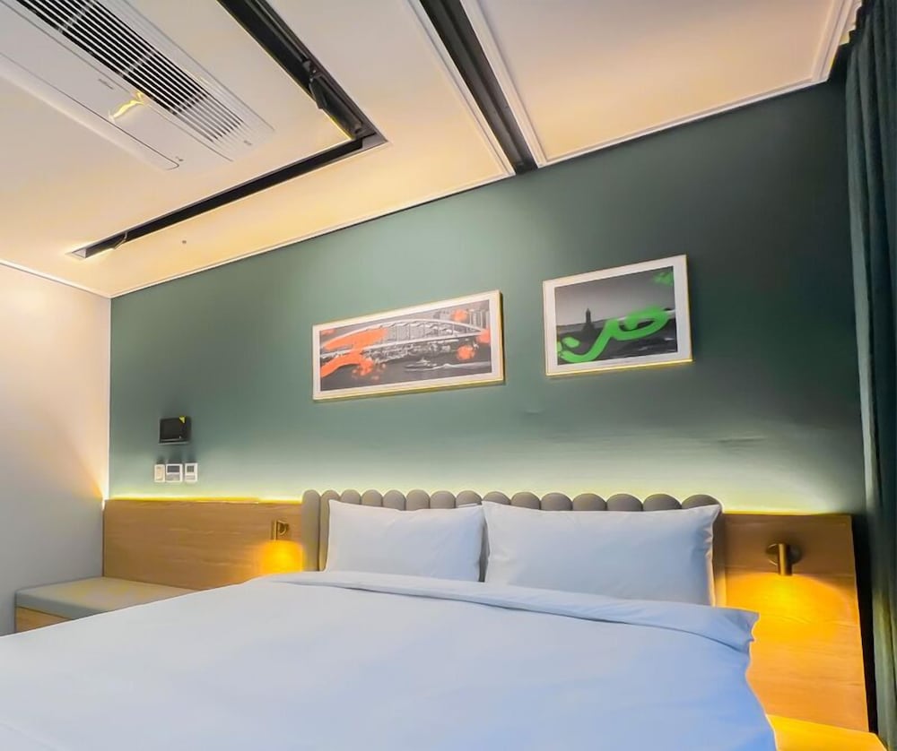 Фото Cotice The Bridge