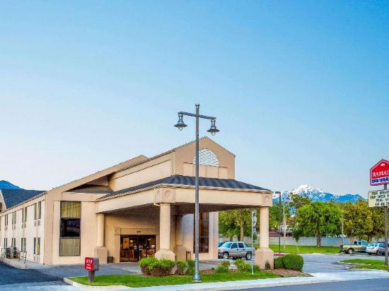 Фото Ramada by Wyndham Salt Lake City