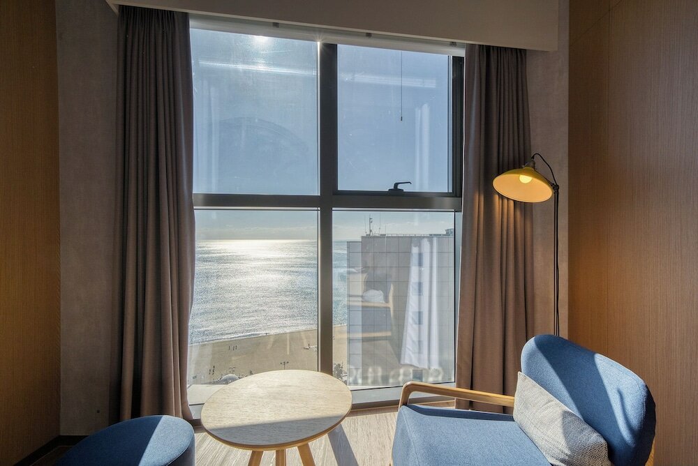 Фото L7 Haeundae by Lotte