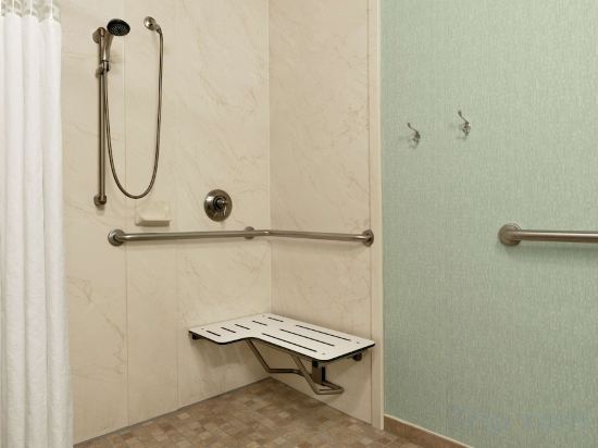 Фото Hampton Inn Franklin/Milford