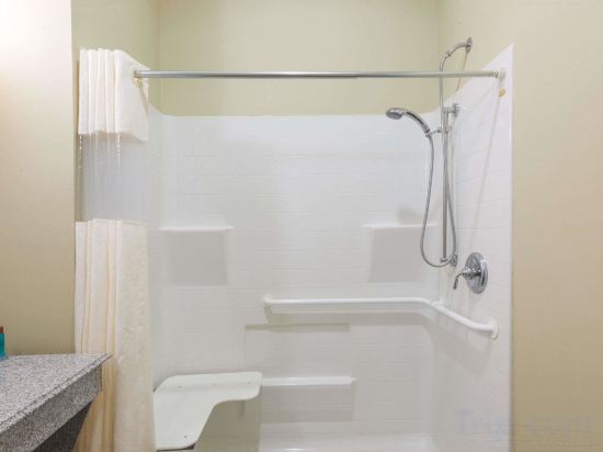 Фото Wingate by Wyndham Lake Charles Casino Area