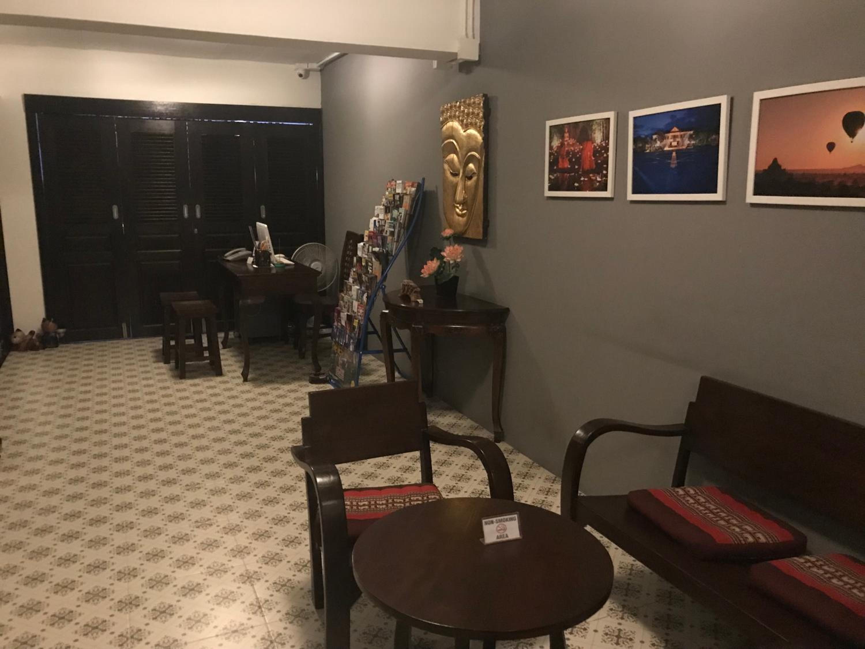 Фото Baan Ploy in - Adults Only - Hostel