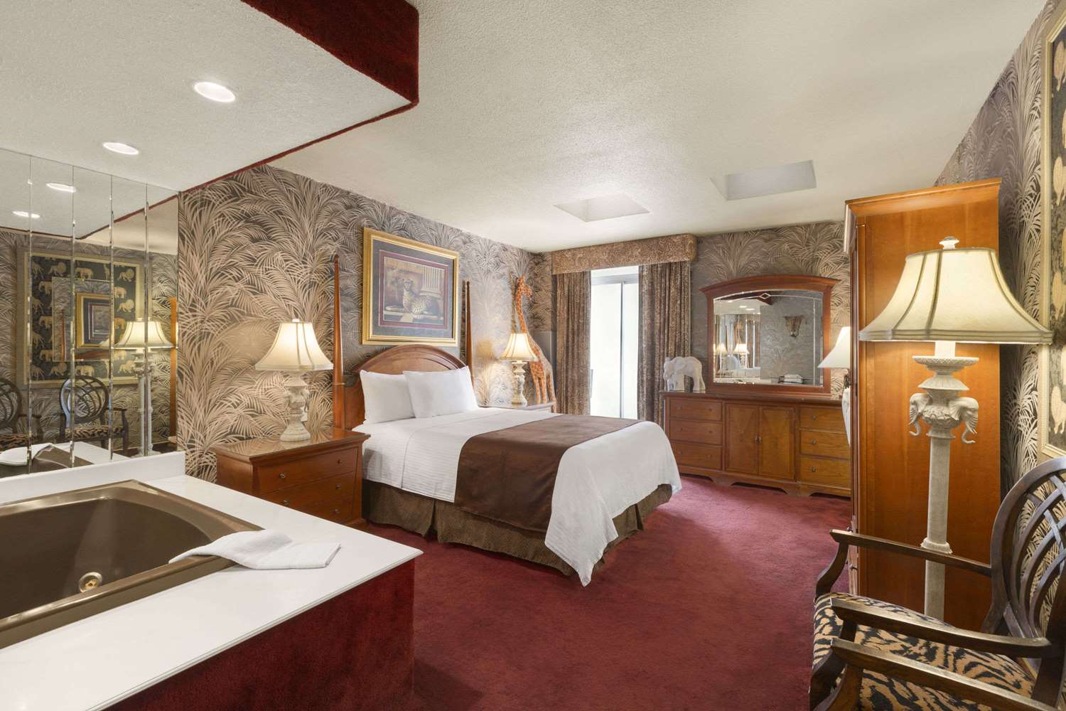 Фото Travelodge Fallsview Hotel