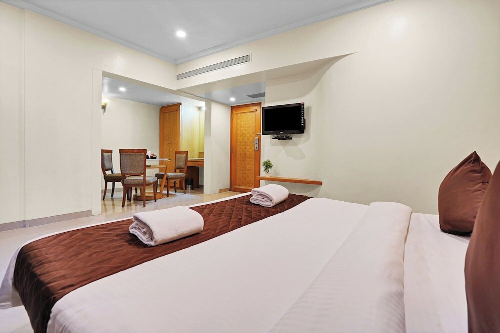 Фото Hotel Orchard Pune