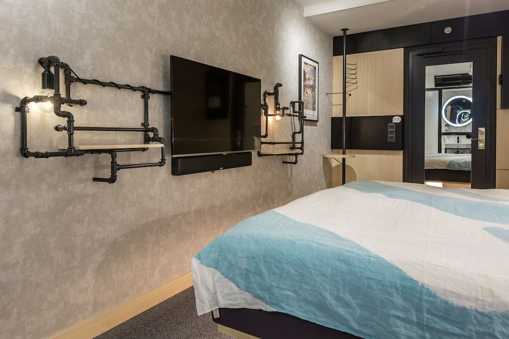 Фото Hotel With Urban Deli