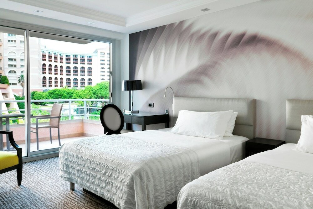 Фото Le Meridien Beach Plaza