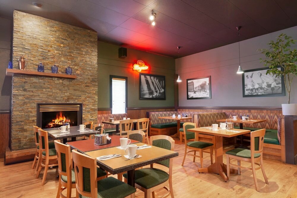 Фото Quality Inn & Suites