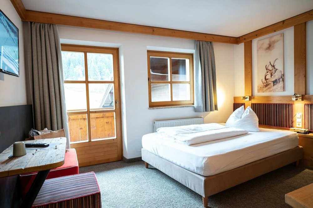 Фото Das Falkenstein