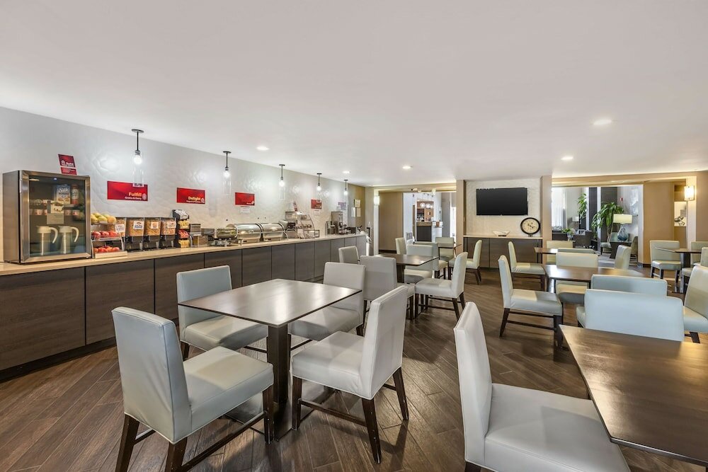 Фото Best Western Plus North Las Vegas Inn & Suites