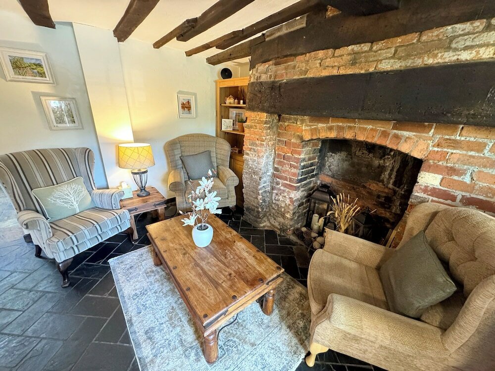Фото Thatched Cottage Hotel