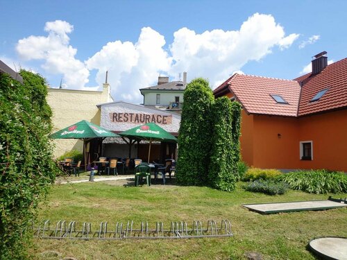 Гостиница Penzion A Restaurace U Strnada в Клатови