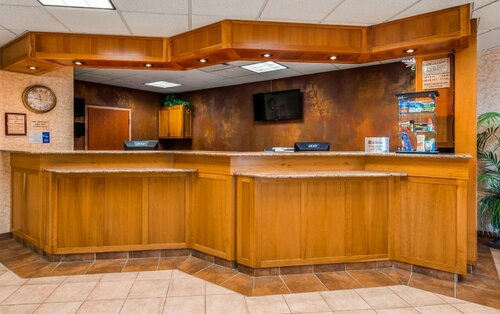 Гостиница Days Inn by Wyndham Swift Current в Свифт-Керренте