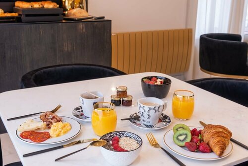 Гостиница The Originals City, Hôtel Rennes Sud в Фужер-Витре