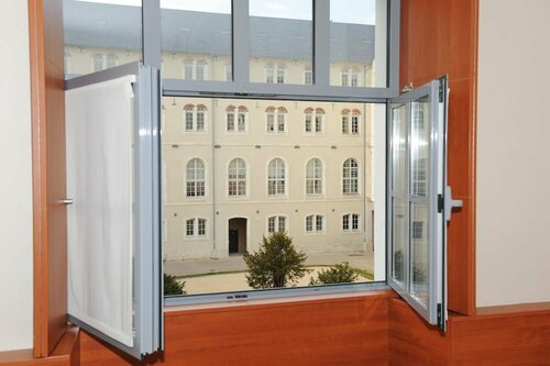 Гостиница Best Western Plus Hotel Colbert в Шатору
