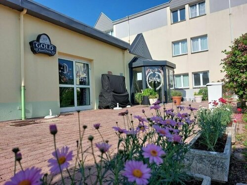 Гостиница Kyriad Carentan в Кутансе