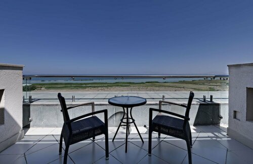 Гостиница DoubleTree by Hilton Hotel Van в Ипекйолу