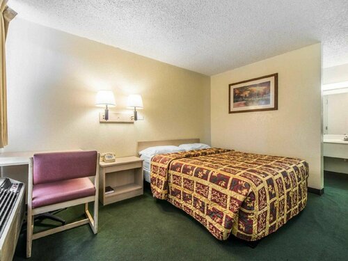 Гостиница Rodeway Inn Pueblo Co в Пуэбло