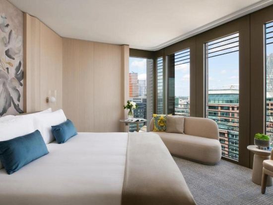 Фото Pan Pacific London