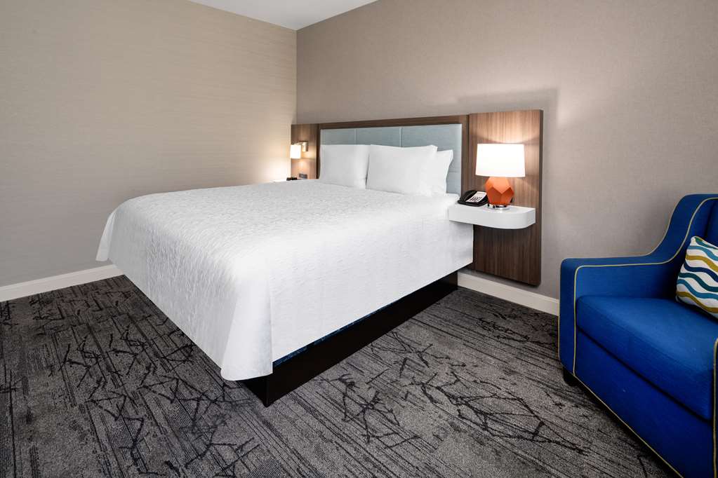 Фото Hampton Inn & Suites Gilroy