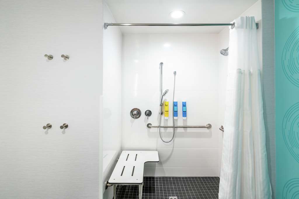 Фото Tru by Hilton Greenville