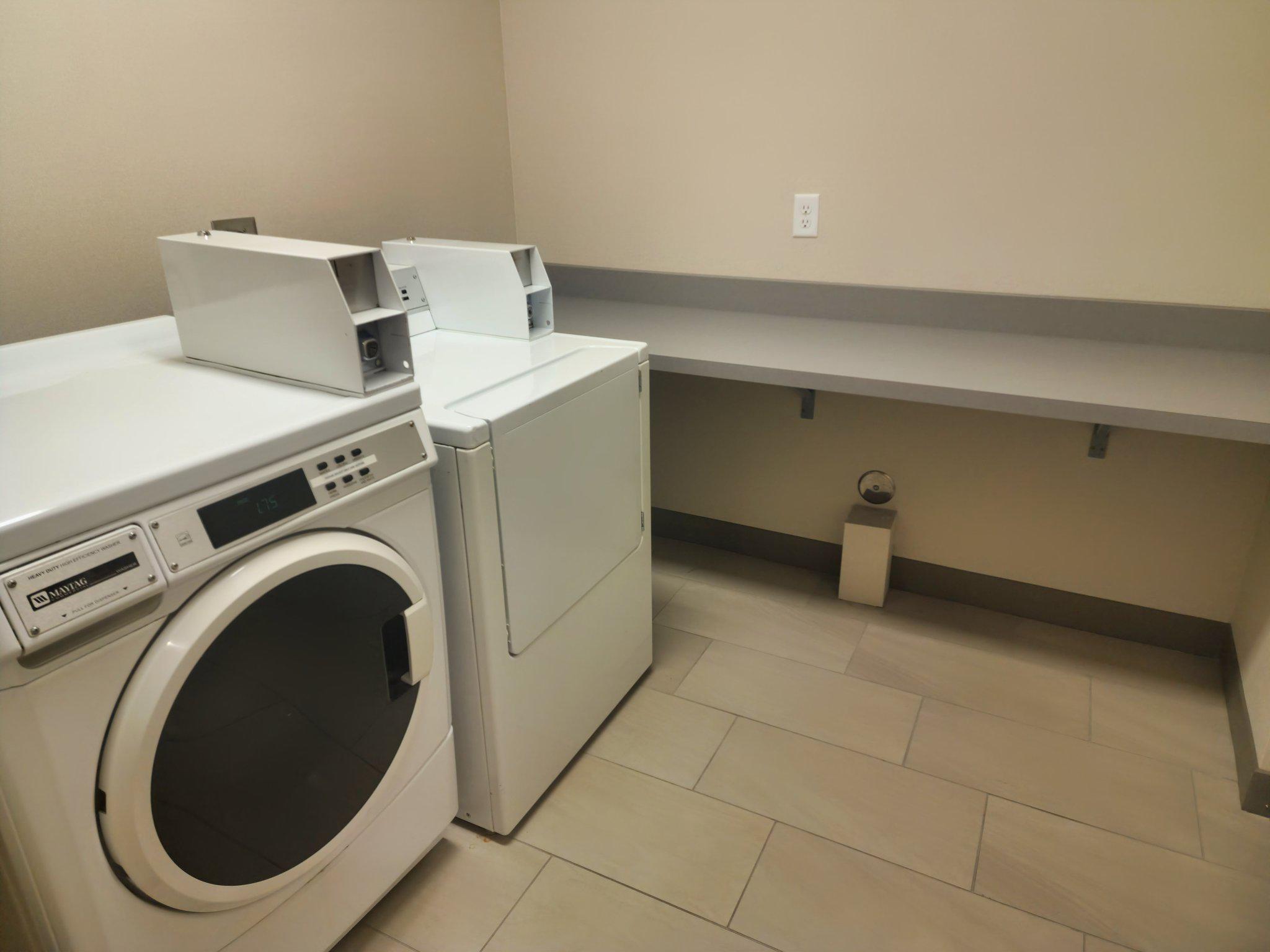 Фото Holiday Inn Express Hotel & Suites Idaho Falls, an Ihg Hotel