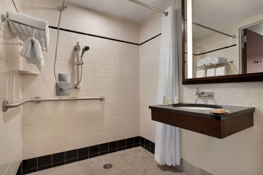Фото DoubleTree by Hilton New York Downtown