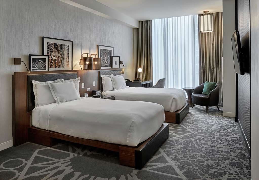 Фото LondonHouse Chicago, Curio Collection by Hilton