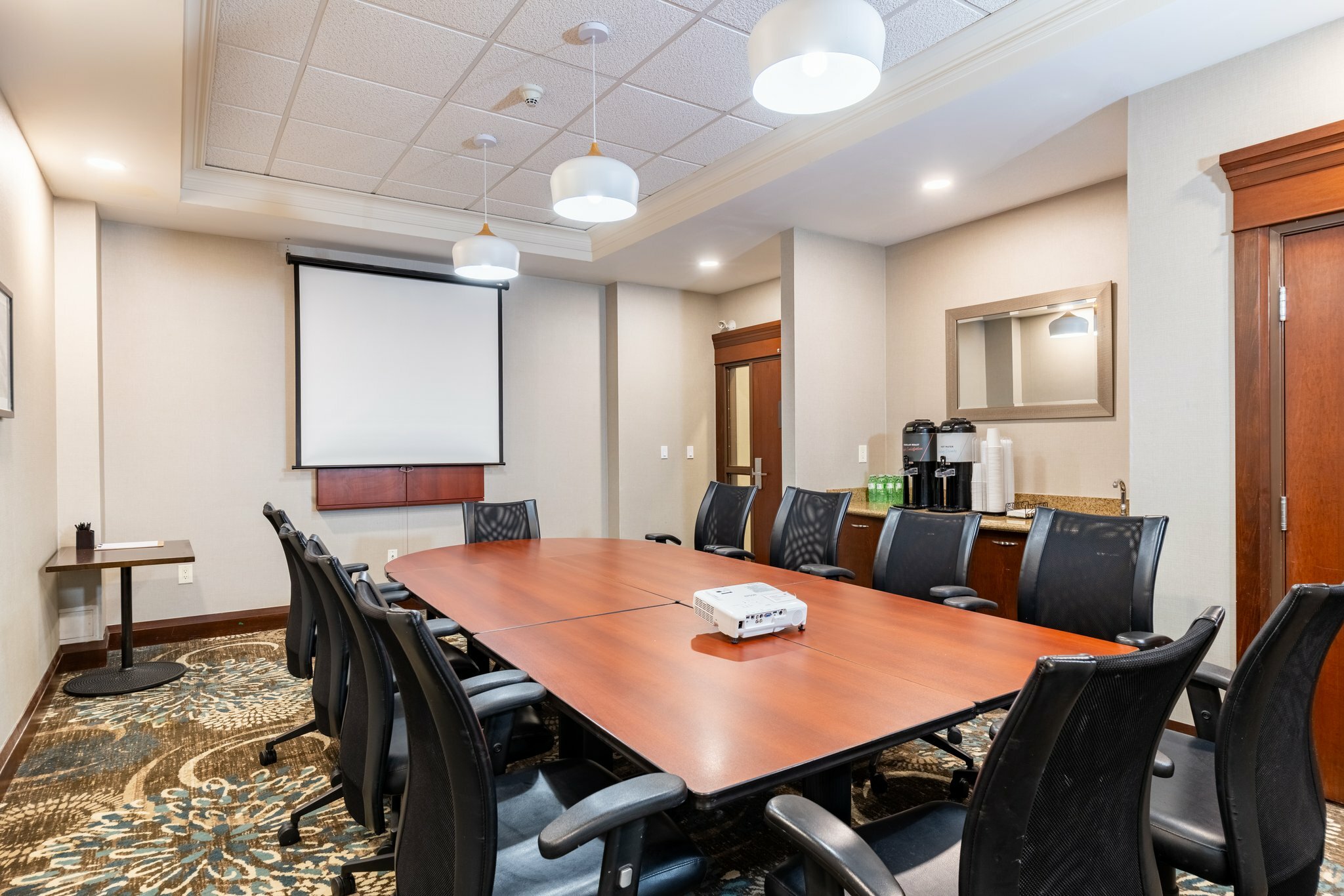 Фото Staybridge Suites London