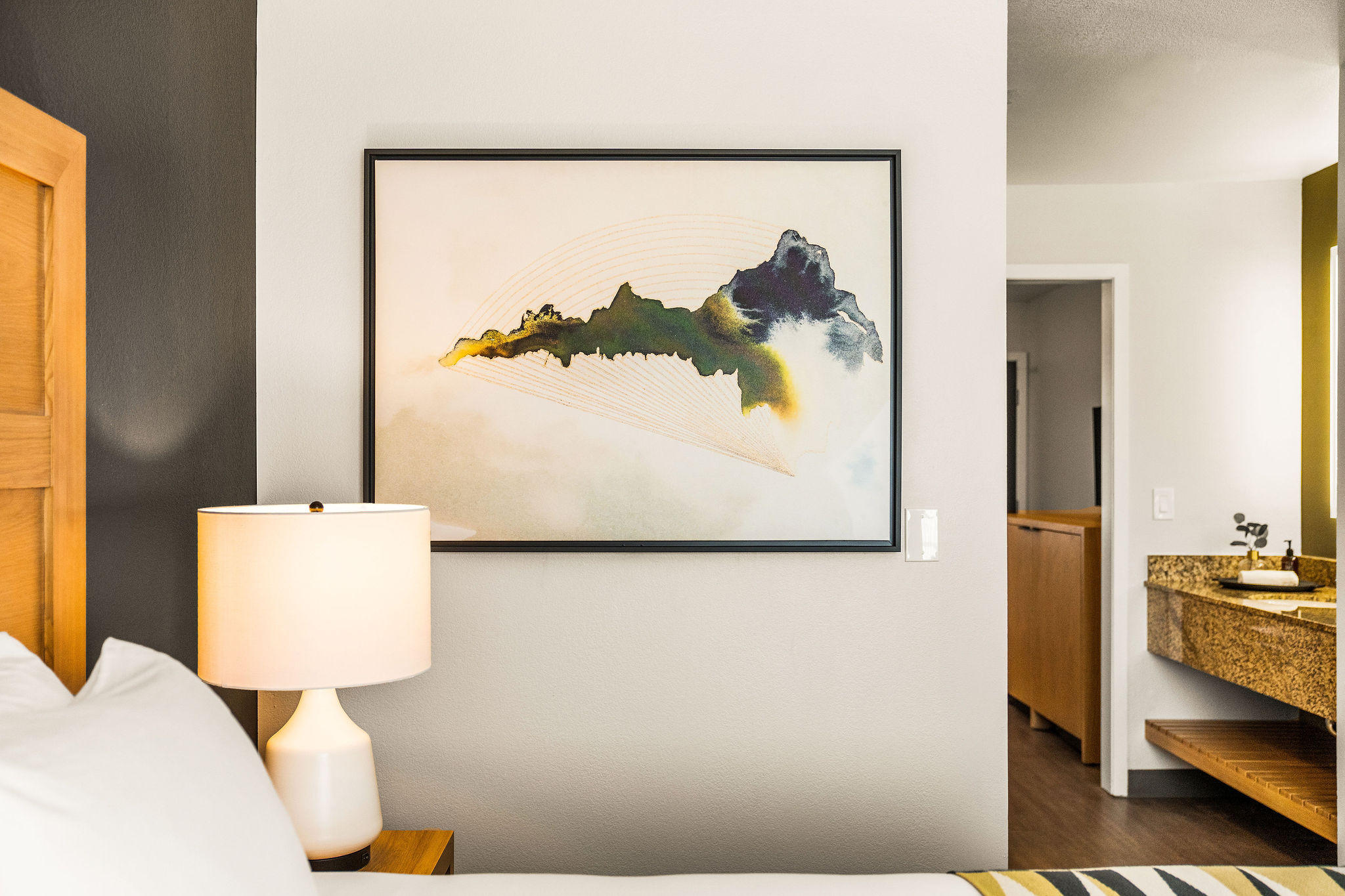 Фото Oxford Suites Redding