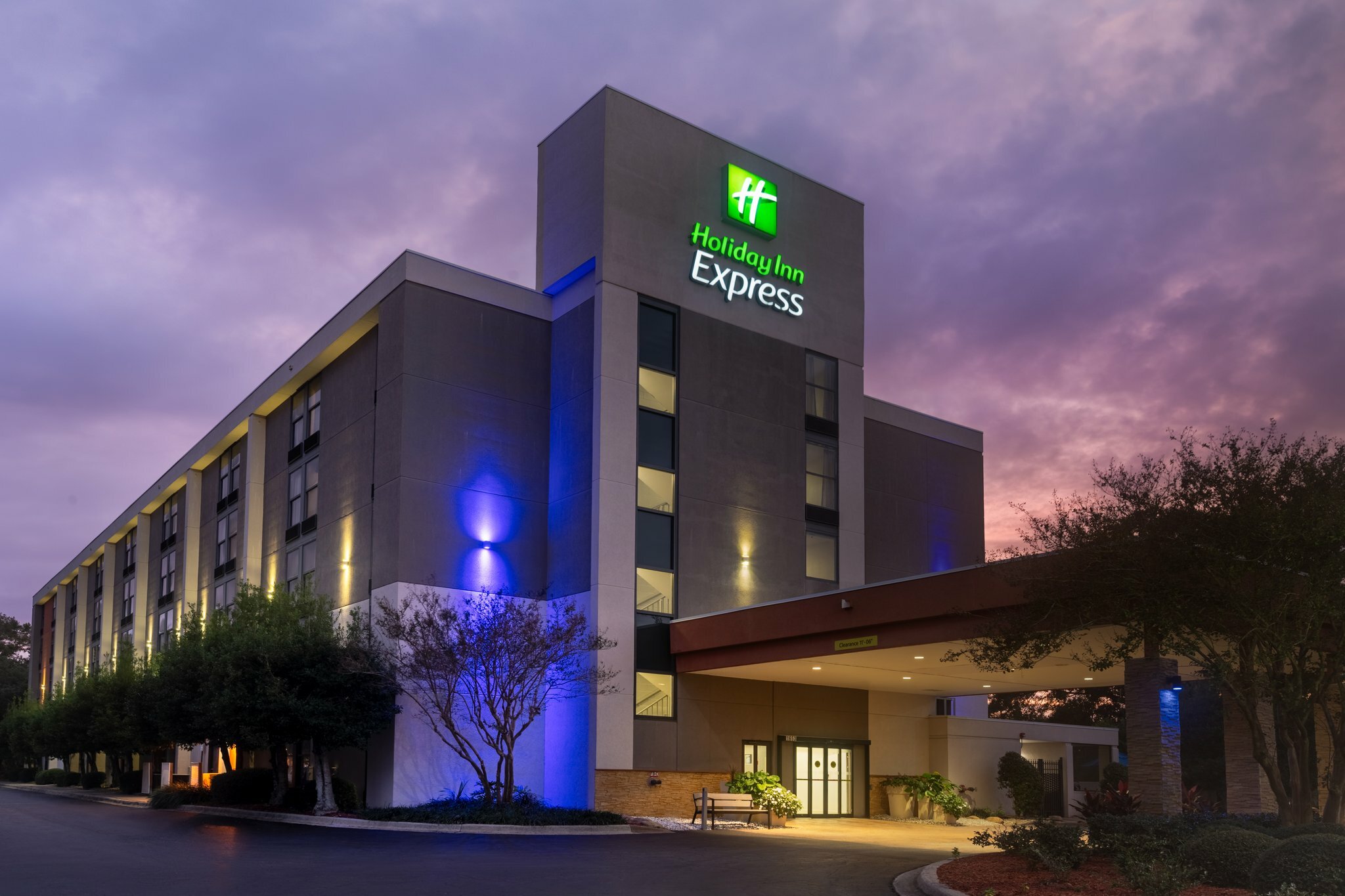 Фото Holiday Inn Express Tallahassee - I-10 E, an Ihg Hotel